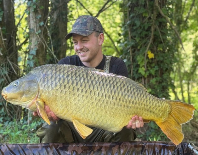 Kingfisher Lake – Carp France – 11 April, 2026