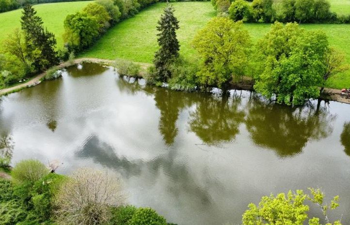 Oak Tree Lakes Image