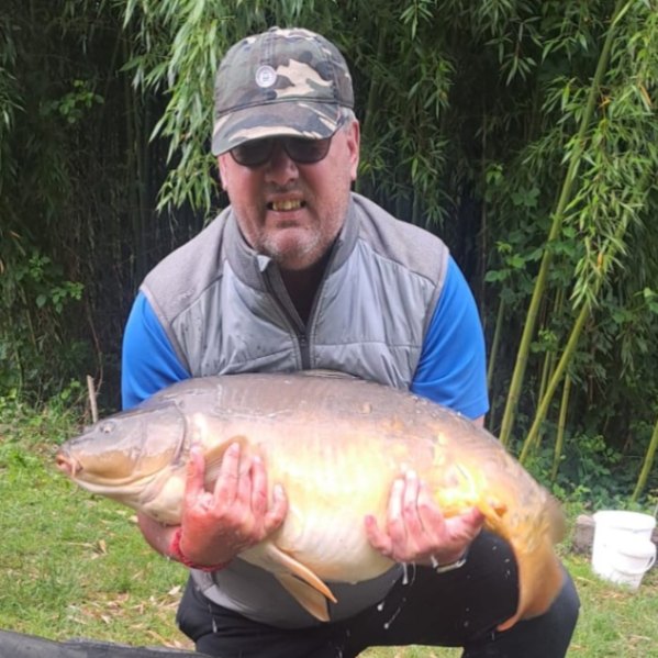 Kingfisher Lake – Carp France – 09 May, 2026