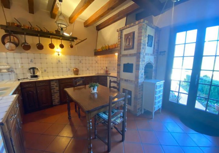 4-Bed House with Fishing Lake in Troche, Corrèze Image
