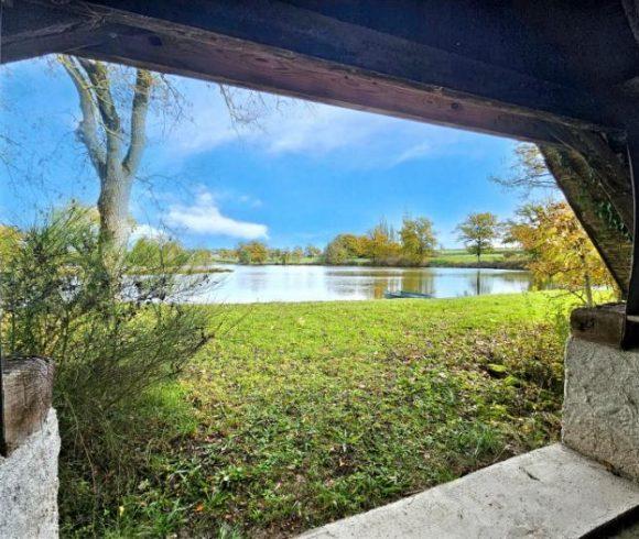 Historic Lake Estate on 23 Acres in Le Theil, Allier Image