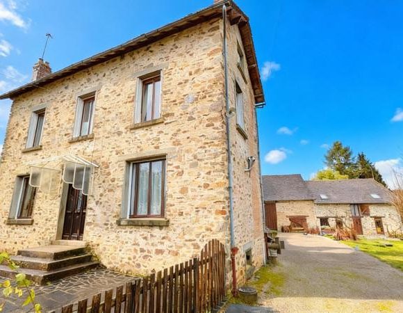 Carp Fishing Business with Gîte & 70lb Lake in Coussac-Bonneval Image
