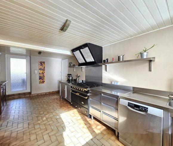 Historic Lake Estate on 23 Acres in Le Theil, Allier Image