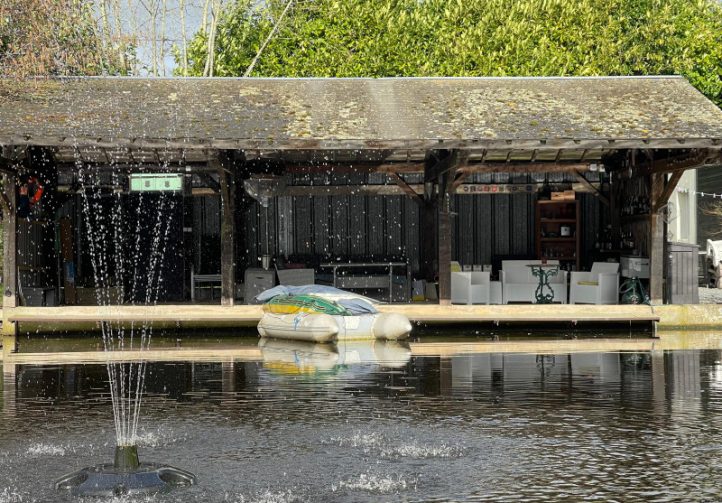 Lakeside Home, Gîte & Carp Lake in Passais Villages, Orne Image