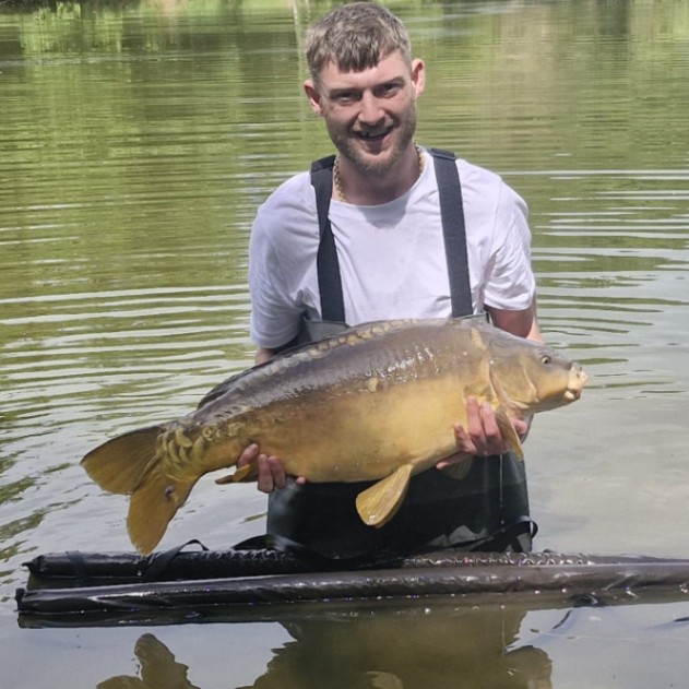 Lac Lucie – Carp France Fisheries – 09 May, 2026