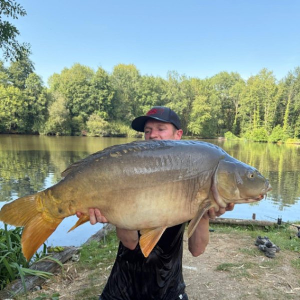 Kingfisher Lake – Carp France – 01 August, 2026