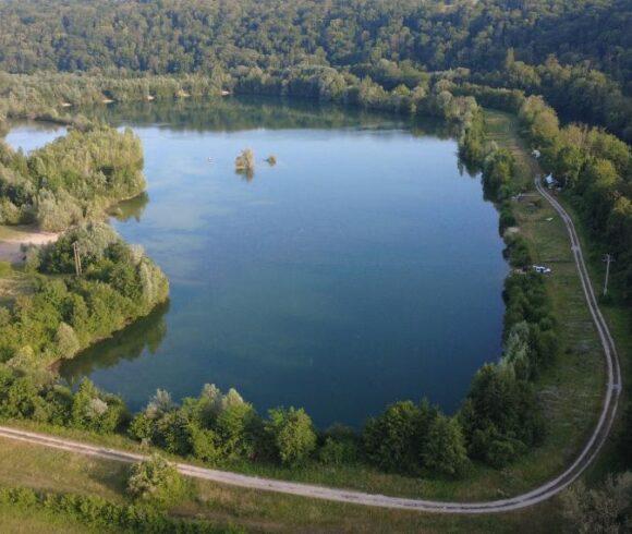 Etang de Mery Image