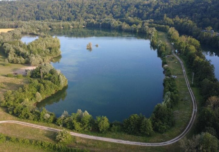 Etang de Mery Image