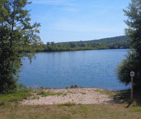 Etang de Mery Image