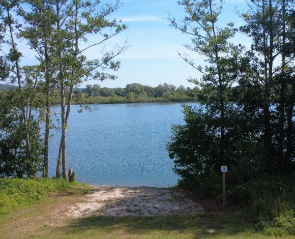 Etang de Mery Image