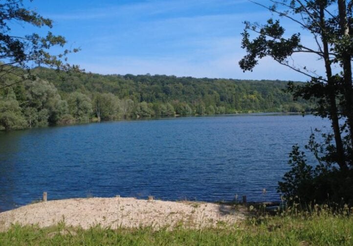Etang de Mery Image